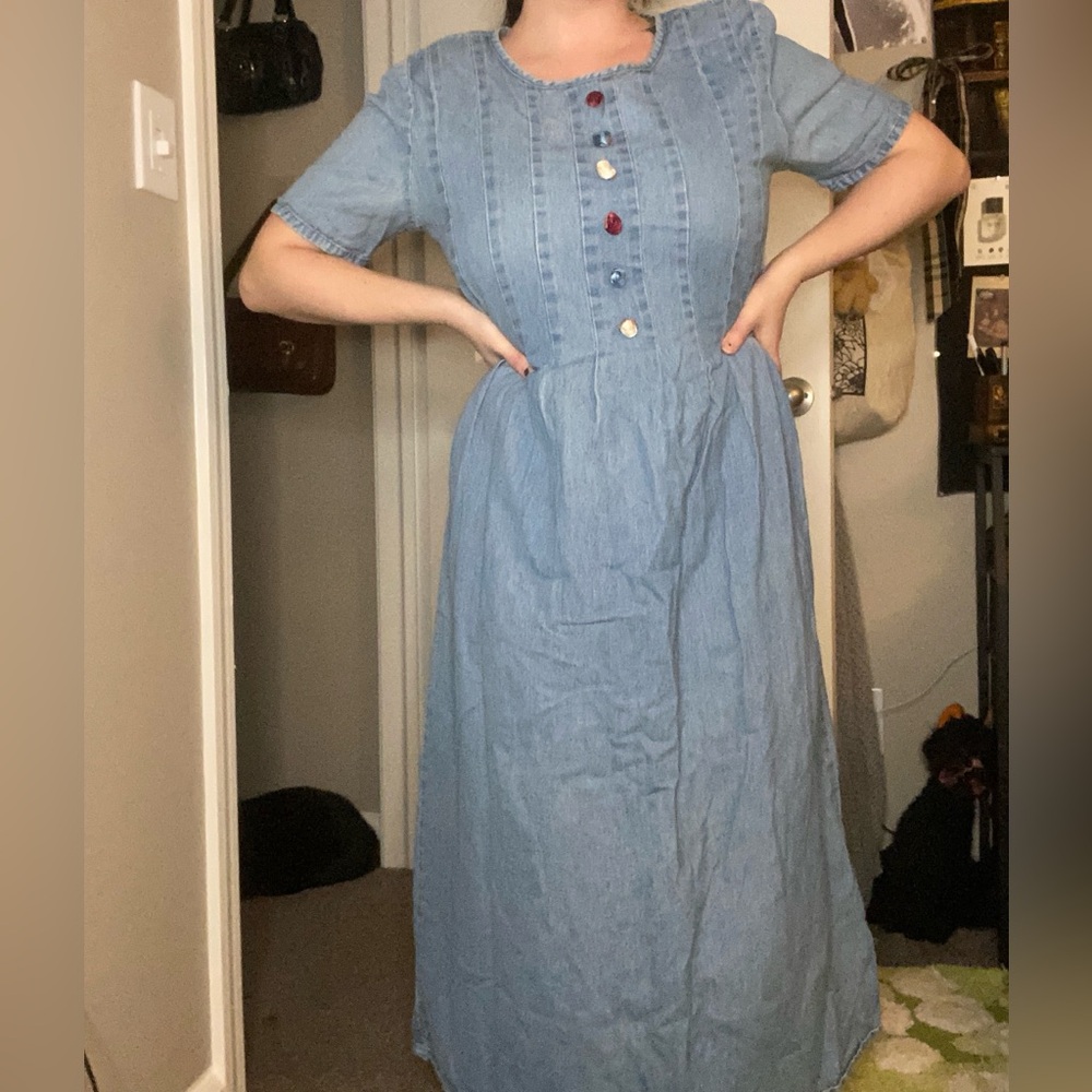 Beautiful Vintage 90s Cottagecore Pleated Denim Maxi Dress W/ Rosette Detail